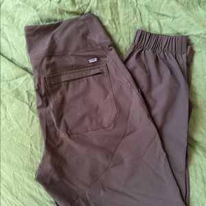 Patagonia light joggers